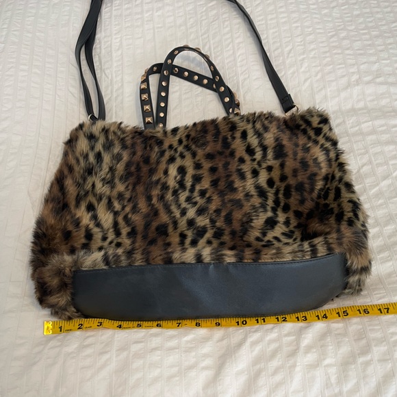 Faux fur tote in great condition fashionable laptop or everyday shopping tote - Picture 3 of 11